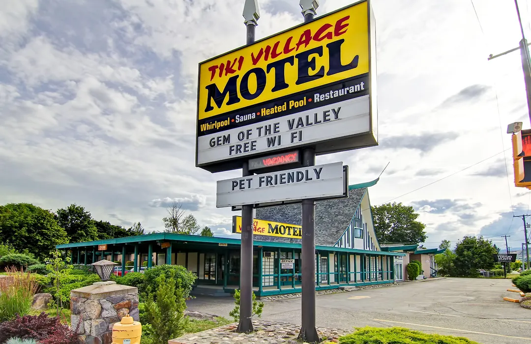 Tiki Village Inn-1